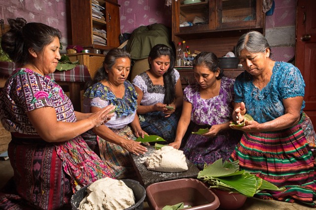 Women preparing tamales